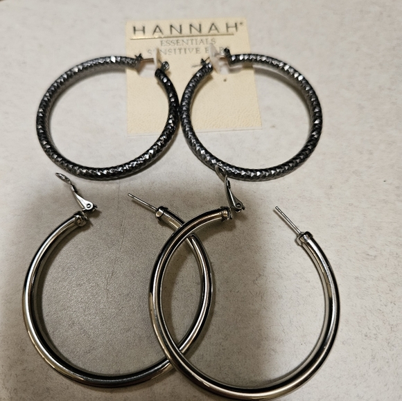 Rarely Used Hannah Essentials Sensitive Ears Lightweight 2 inch Hoop Earrings - Picture 2 of 4